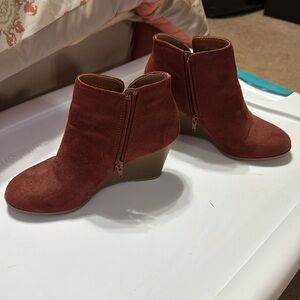 Rust Orange Wedges